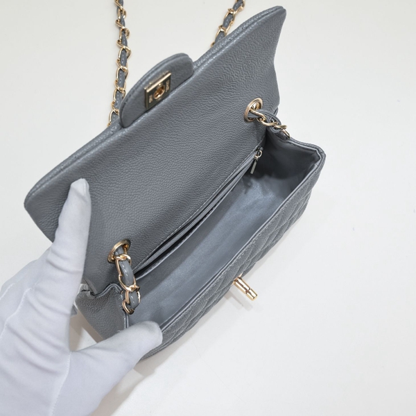 シャネルバッグ着用イメージ